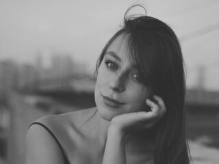 ElizabethKarmo jasmin toy