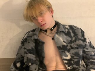 ArnyJune webcam camshow